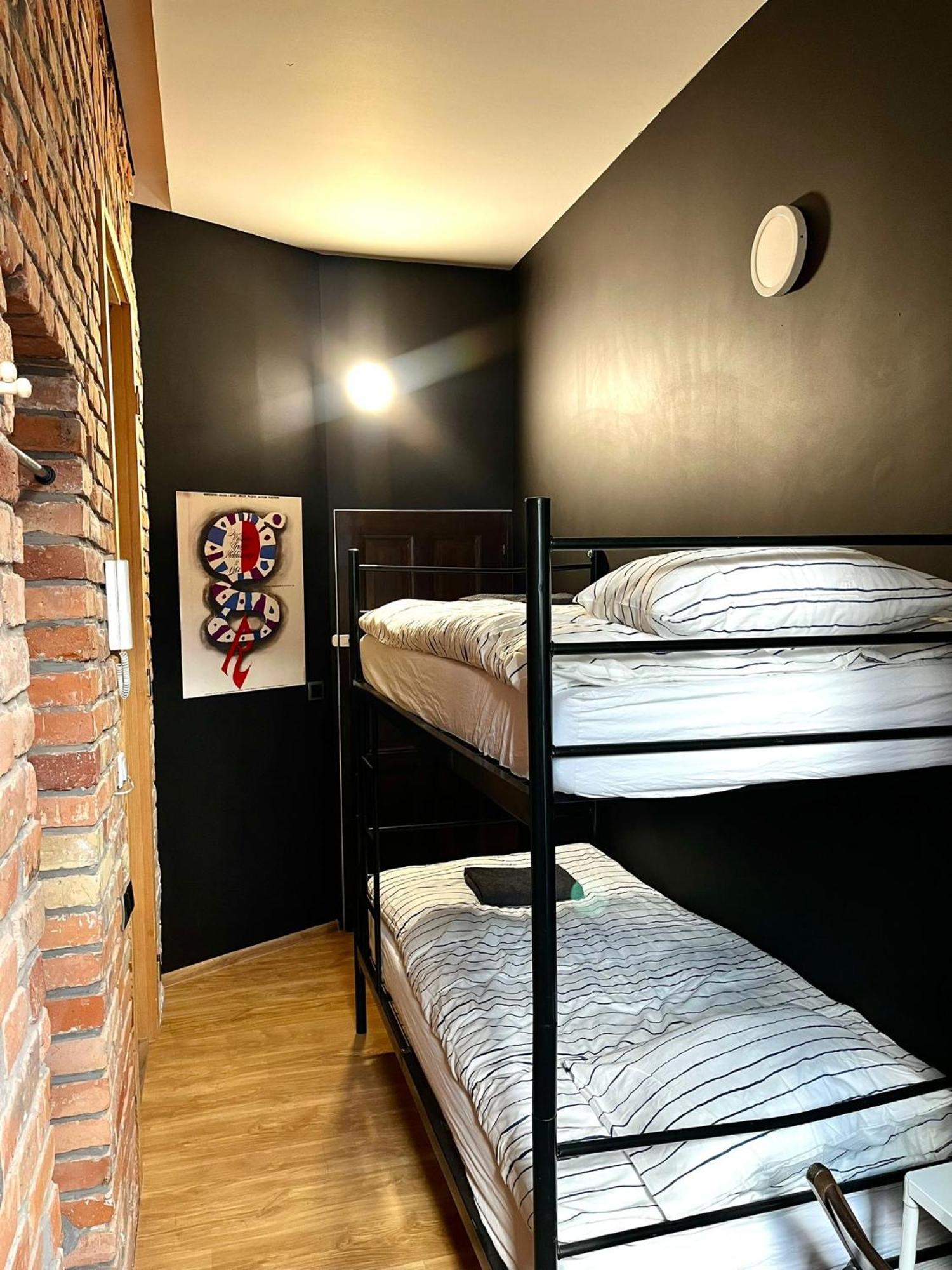 Bezagenta Rooms Centrum Varşova Oda fotoğraf